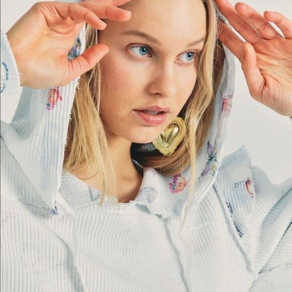 Love Shack Fancy Ciel Cropped Hoodie Aqua Reflections Butterfly Size Small NWT - Picture 3 of 15